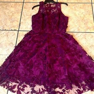 Gorgeous barely worn dress in excellent condition
